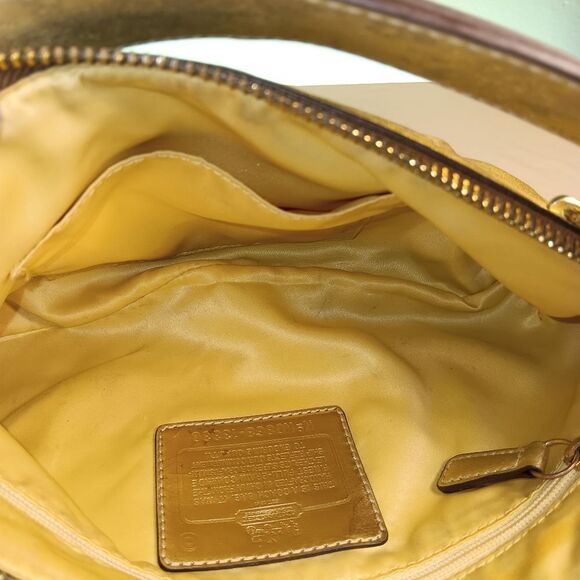 Coach purse - Picture 3 of 4